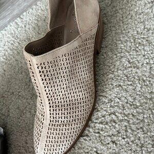 New Vince Camuto Booties 9.5